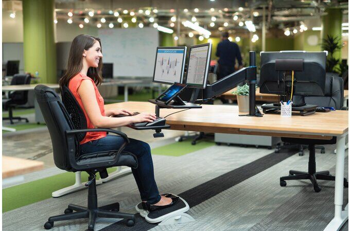 Kensington SmartFit SoleMate Plus Footrest - Image 2
